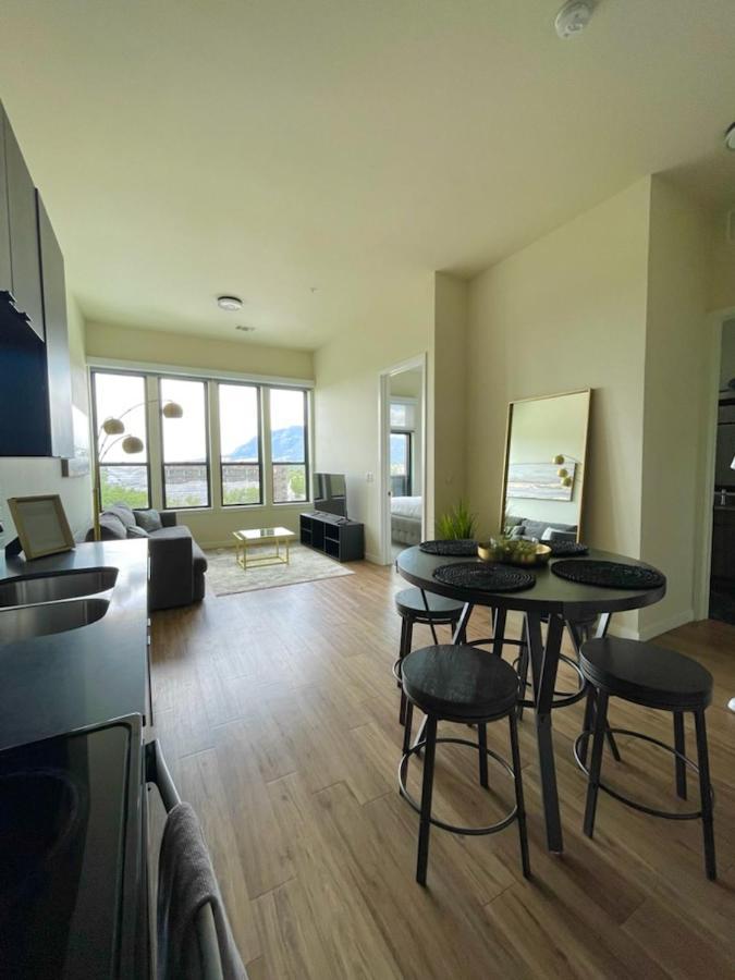 Colorado Springs Luxurious Unit With Mountain Viewアパートメント エクステリア 写真